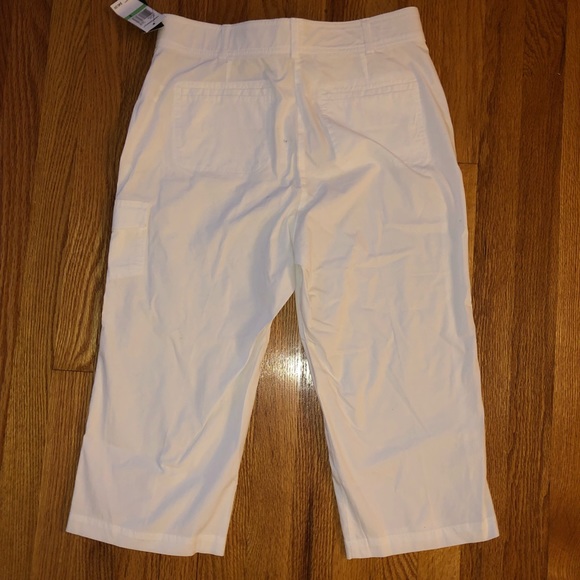 White Capri Pants - Picture 3 of 4